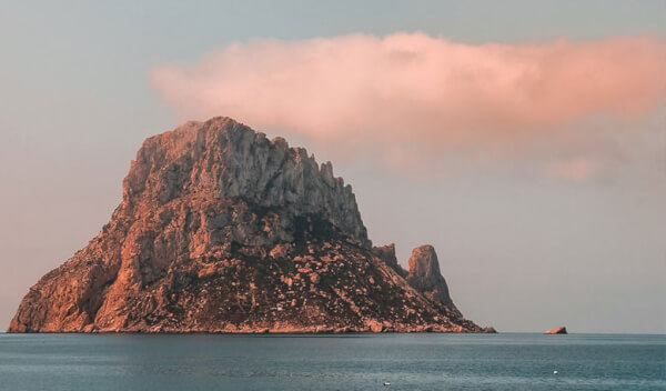 recorrer-ibiza-en-coche