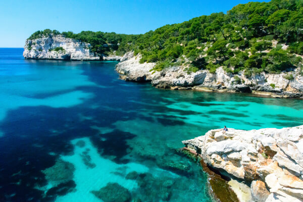 mejor-compañía-para-alquilar-coche-menorca