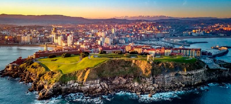 Tani Wypozyczalnia samochodów w Gijon Stacja kolejowa